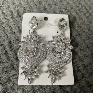 beautiful rhinestone earrings
